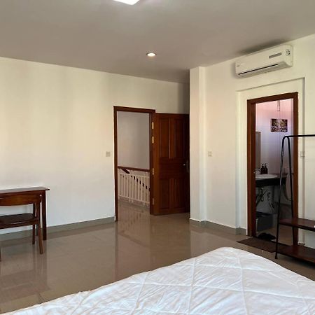 D32 Homestay Near Airport Behind Brown Coffee Airport 金边 外观 照片