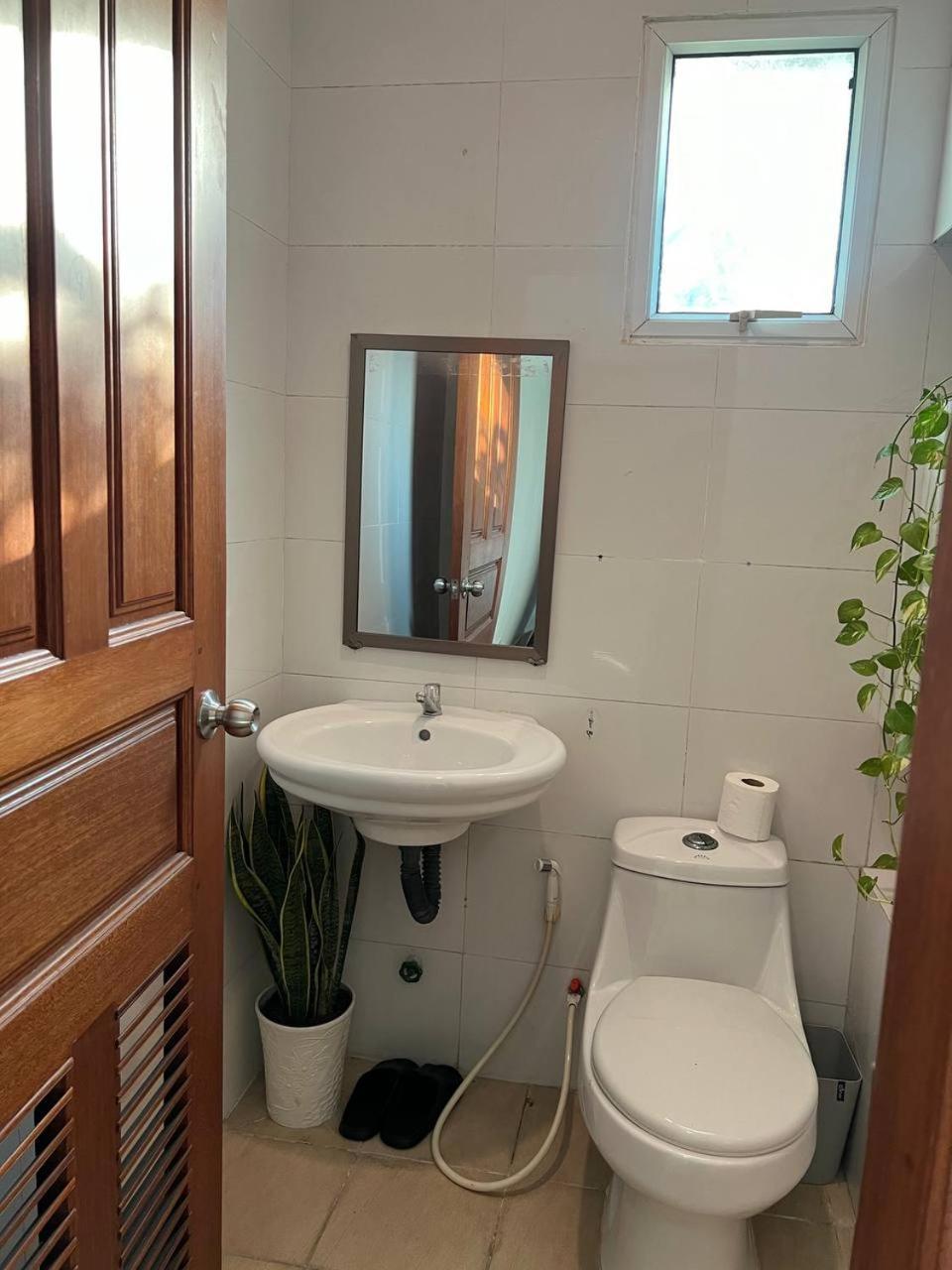 D32 Homestay Near Airport Behind Brown Coffee Airport 金边 外观 照片